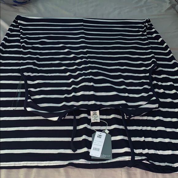 Women’s Dress - Picture 4 of 4